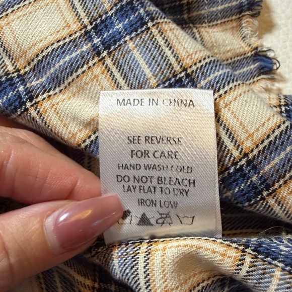 Plaid Button-Up Shirt - Size XL - Picture 9 of 10